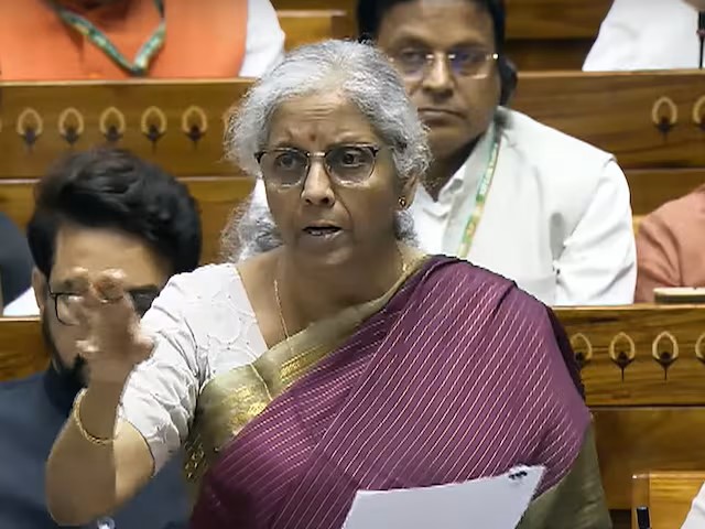 ‘दान घर से शुरू होता है’: वित्त मंत्री सीतारमण ने बजट हलवा समारोह पर राहुल गांधी के कटाक्ष का जवाब दिया