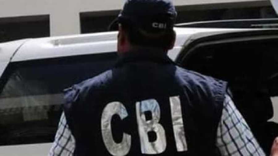 CBI: अधिकारी बनकर ठगी करने वालों से सावधान रहने की CBI की सलाह
