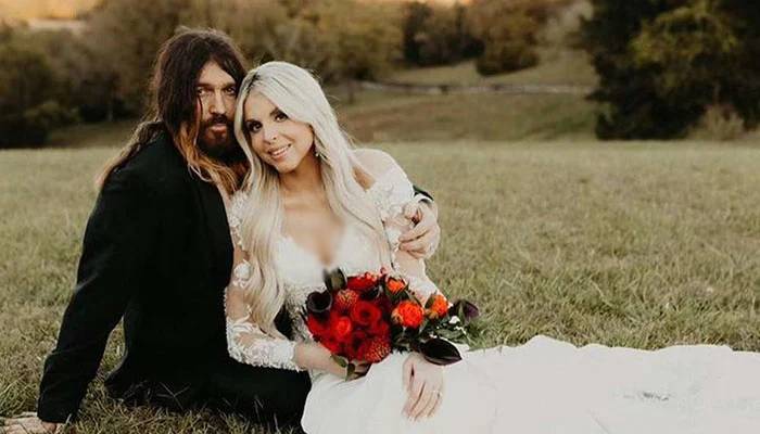 billy ray cyrus: और फायररोज़ का तलाक़ हुआ अंतिम