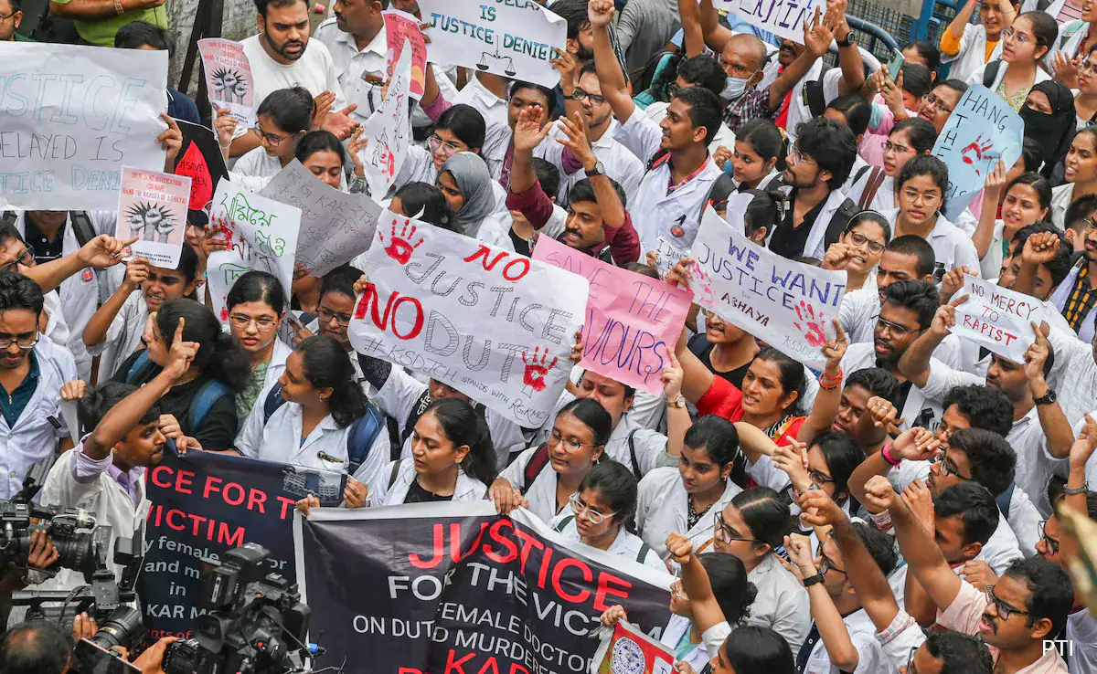 Kolkata rape case: मेडिकल बिरादरी का विरोध और दिल्ली में विरोध मार्च