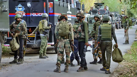 Encounter in Anantnag: दो जवान शहीद, नागरिक घायल