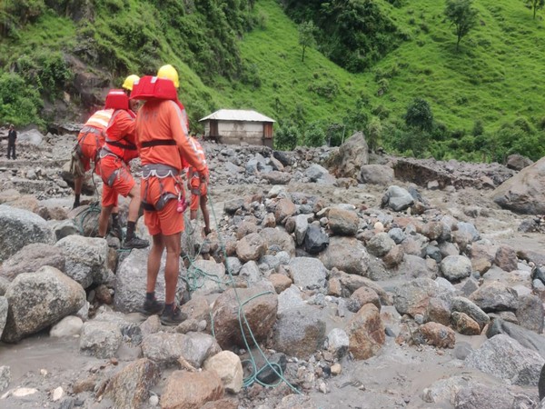 Himachal: में बादल फटने से हुई भारी तबाही: 2 मौतें, 50 से अधिक लापता