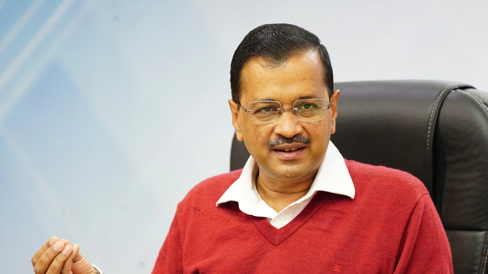 सुप्रीम कोर्ट ने अरविंद केजरीवाल को अंतरिम जमानत देने से किया इनकार, सीबीआई को नोटिस जारी