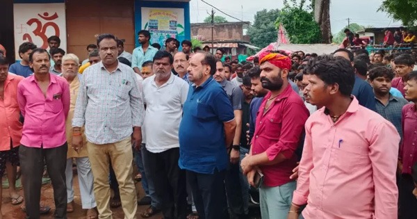 मध्य प्रदेश में कच्ची दीवार गिरने से आठ बच्चों की मौत..
