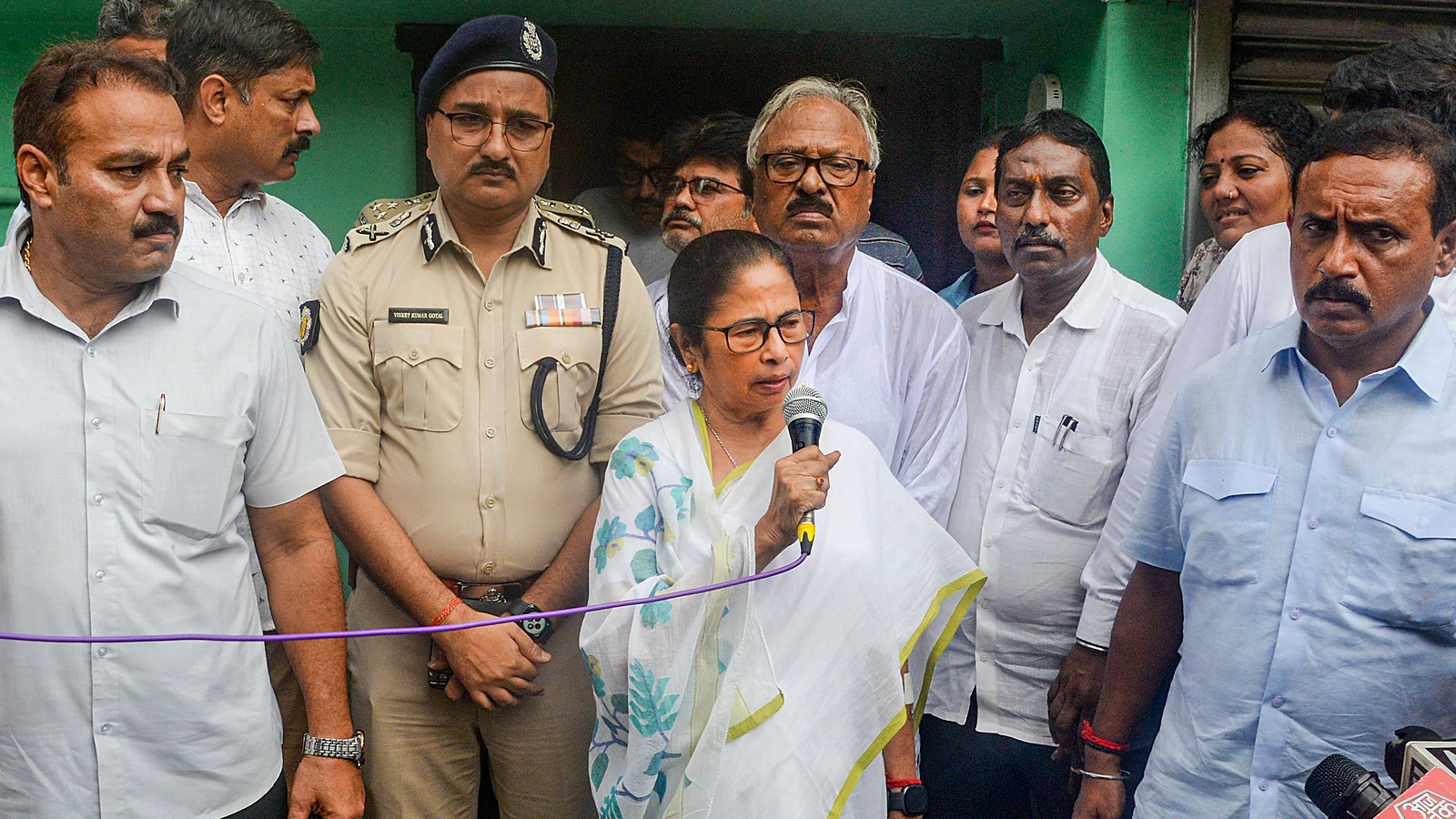 Mamata Banerjee: ने दोषियों को 18 अगस्त तक फांसी देने की मांग की