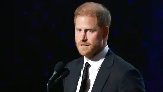 prince harry: पर कोकीन के इस्तेमाल पर माफ़ी मांगने का दबाव"