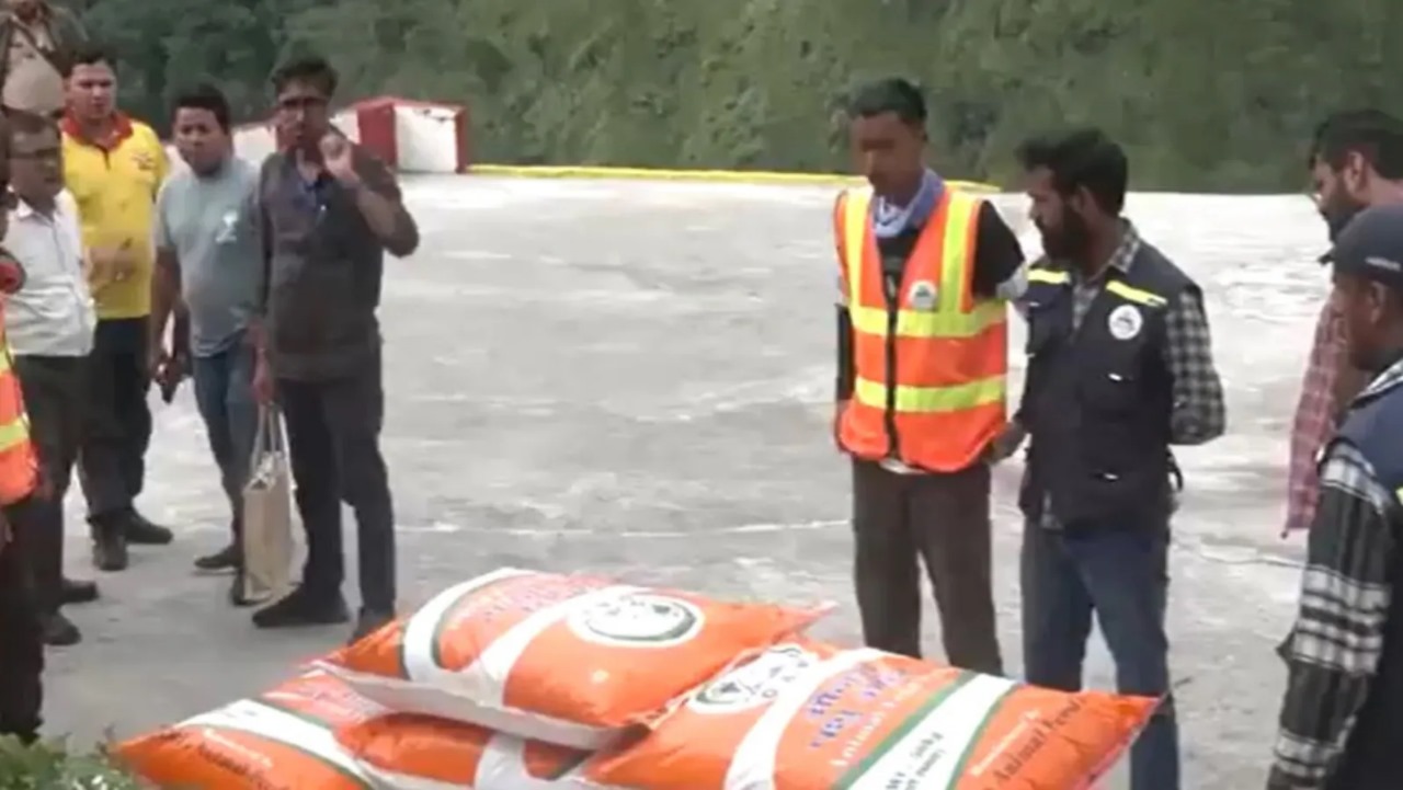 केदारनाथ भूस्खलन: उत्तराखंड सरकार ने फंसे घोड़ों और खच्चरों के लिए चारा भेजा