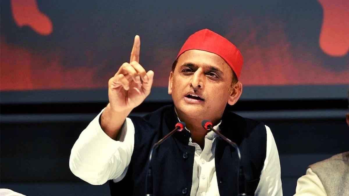 यूपी शिक्षक भर्ती विवाद: Akhilesh Yadav और बीजेपी के बीच आरोप-प्रत्यारोप