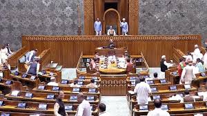 Wakf Act: वक्फ अधिनियम में प्रस्तावित बदलावों से राजनीतिक विवाद छिड़ा