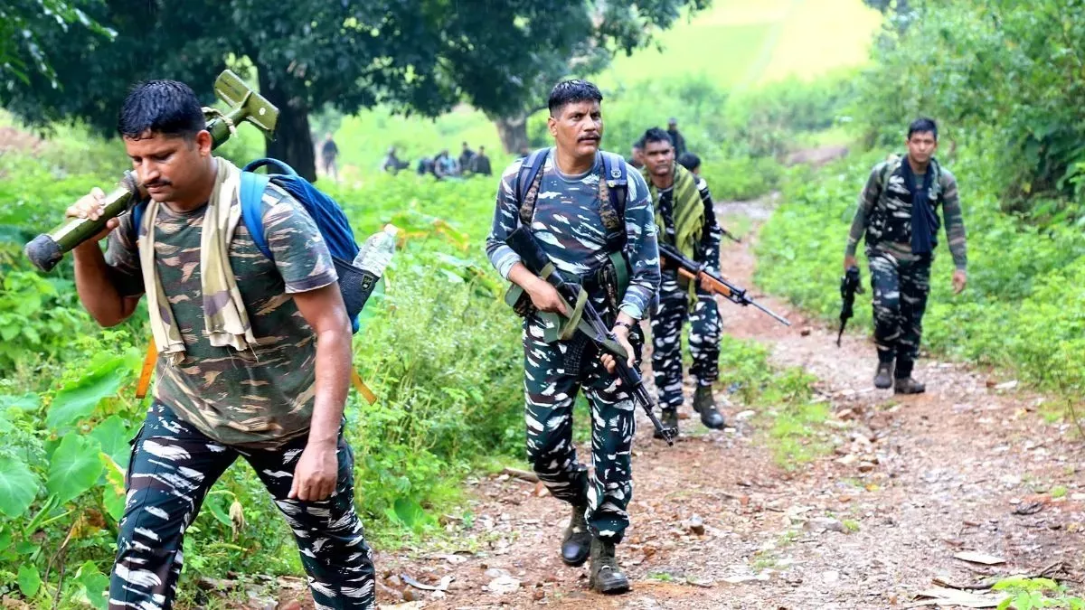 सुकमा नक्सल मुठभेड़: करकनगुड़ा के जंगलों में पुलिस और नक्सलियों के बीच भीषण संघर्ष
