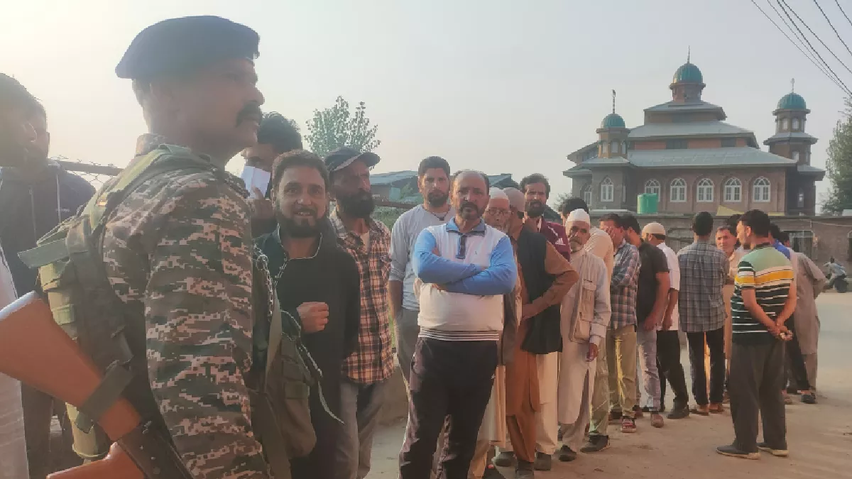 जम्मू-कश्मीर चुनाव 2024: दूसरे चरण में बंपर वोटिंग, 11 बजे तक 24.10% मतदान