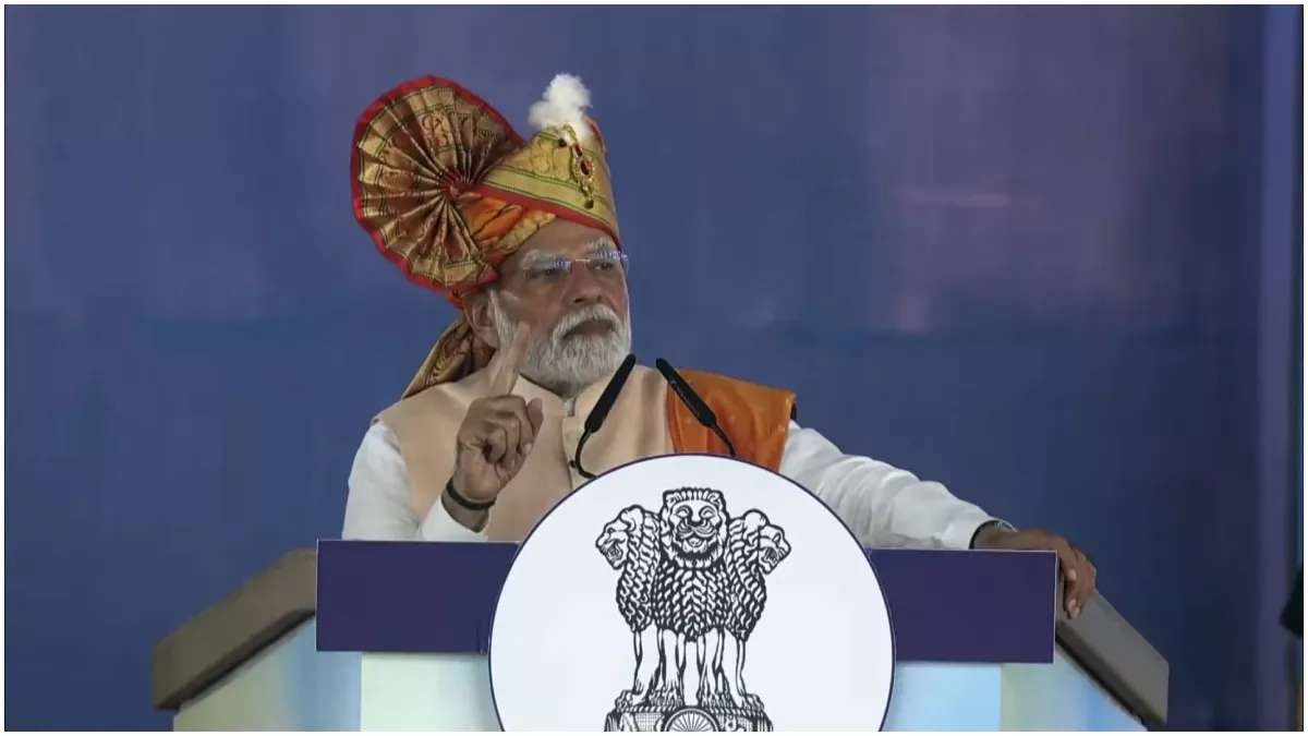 पीएम मोदी का कांग्रेस पर हमला: ‘बंटेंगे तो बांटने वाले महफिल सजाएंगे’