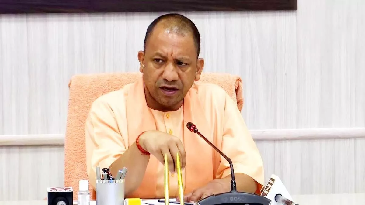 UP Police: CM योगी का बड़ा ऐलान, पुलिसकर्मियों का बढ़ेगा मोटरसाइकिल और वर्दी भत्ता; जानें अब कितनी मिलेगी रकम
