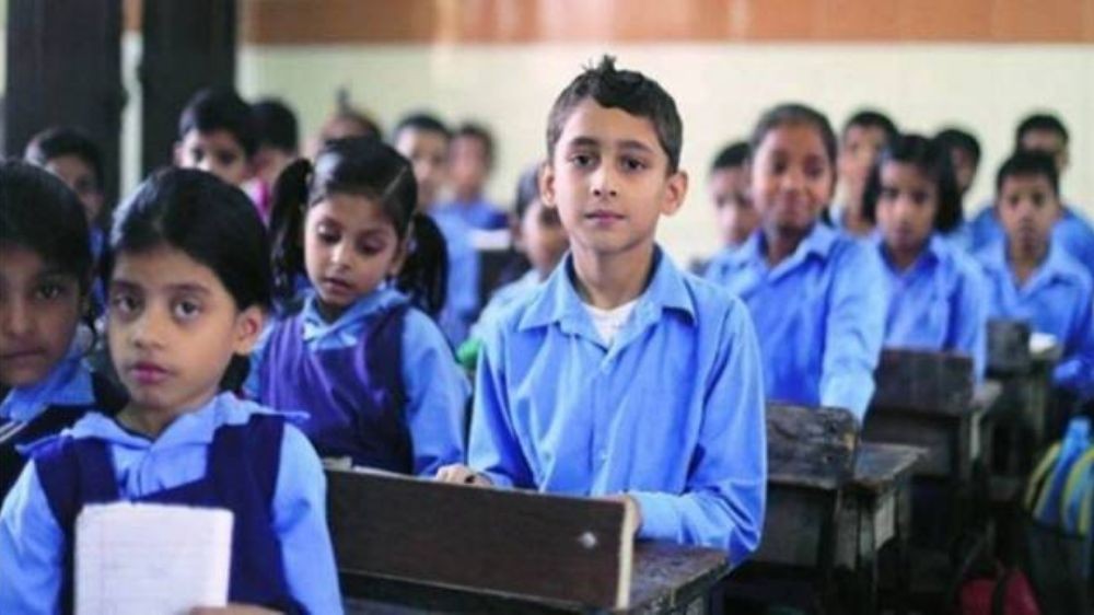 गुजरात के स्कूलों में सुरक्षा नियम सख्त, अब बिना लिखित अनुमति नहीं मिलेगी बाहरी लोगों को एंट्री