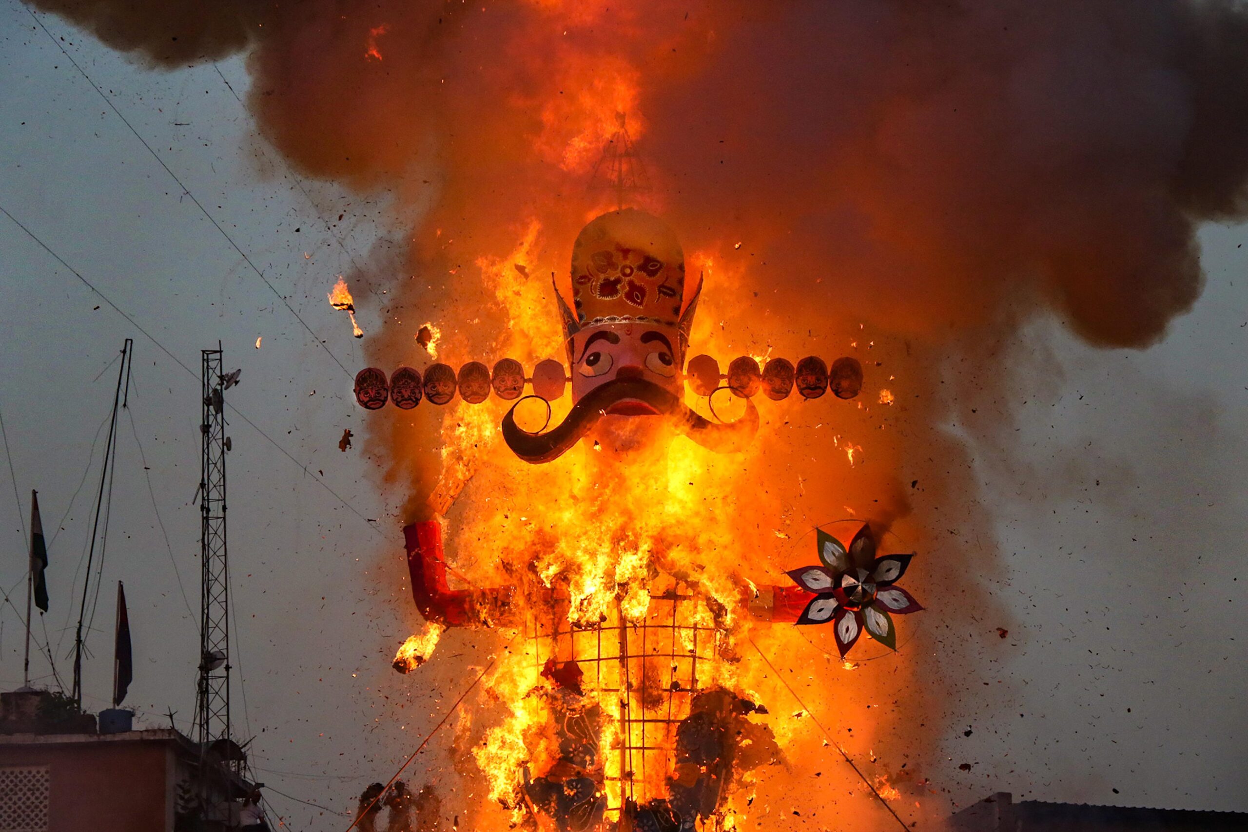 Dussehra 2026: दशहरा पूजा का शुभ मुहूर्त कब से कब तक? जानें शहर के हिसाब से सही टाइमिंग और पूजा विधि