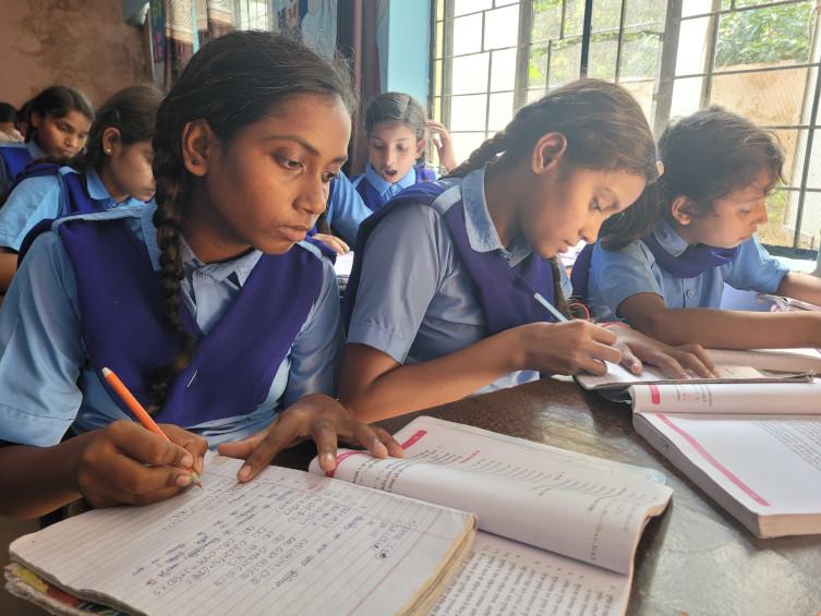 UP News: UP में 10वीं के अंकों से बनेगा डॉक्टर-इंजीनियर बनने का रास्ता, योगी सरकार देगी मुफ्त कोचिंग