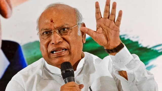 खरगे विवाद पर राजेश राम का बीजेपी पर हमला, बिहार में कांग्रेस करेगी विरोध प्रदर्शन