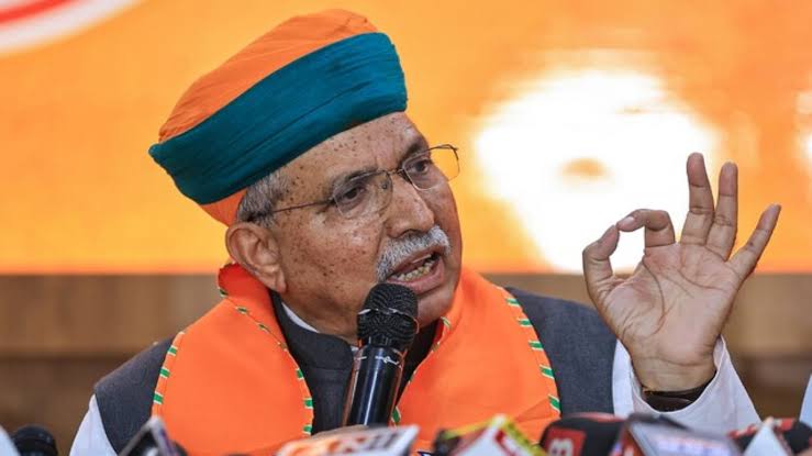 SIR पर अर्जुन राम मेघवाल का विपक्ष पर निशाना, संविधान और आरक्षण को लेकर भी दिया बयान