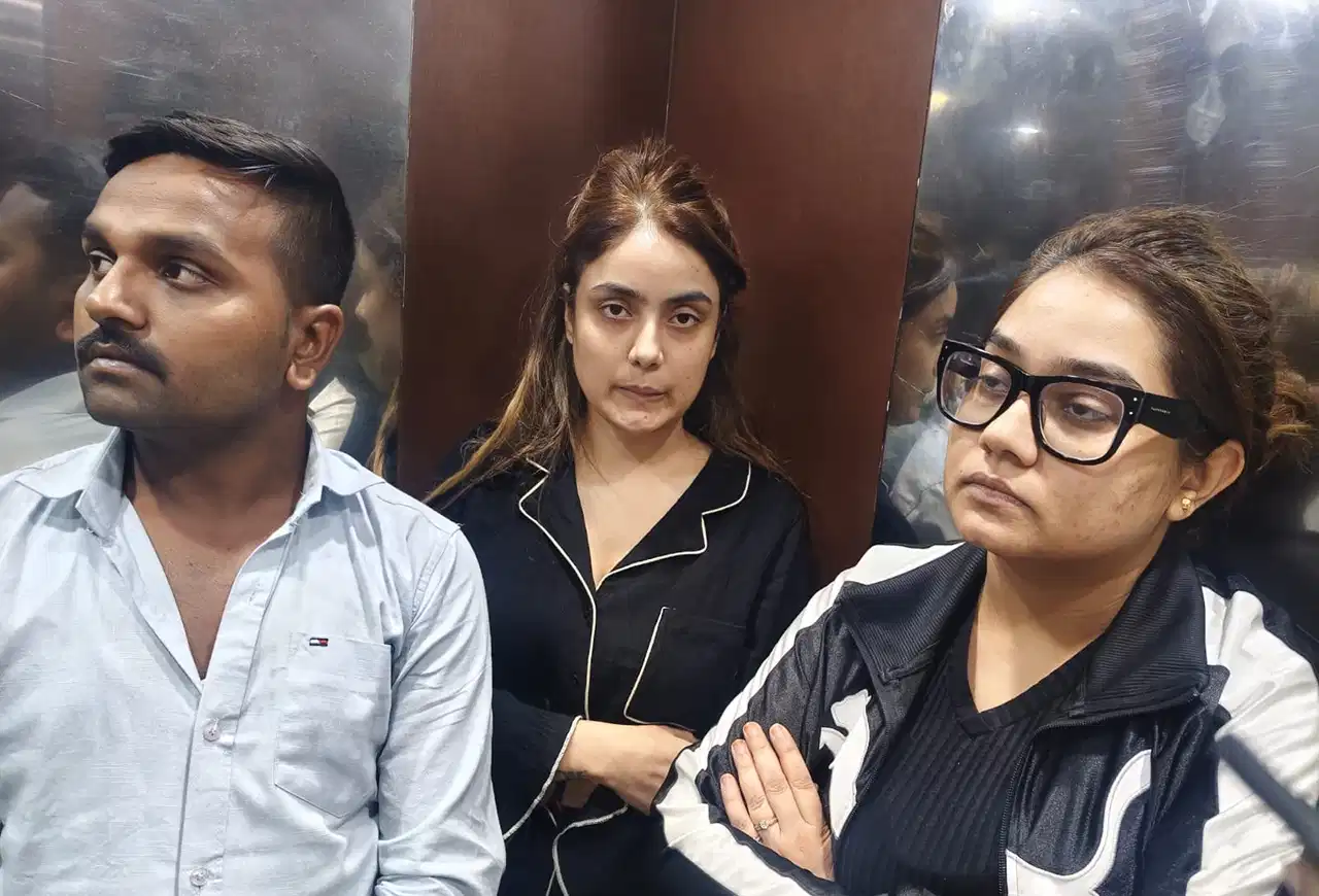 Lucknow Murder Case: श्रद्धा दुबे से पुलिस की पूछताछ, ₹6 लाख का बैंक अकाउंट फ्रीज; विधायक पर भी शक